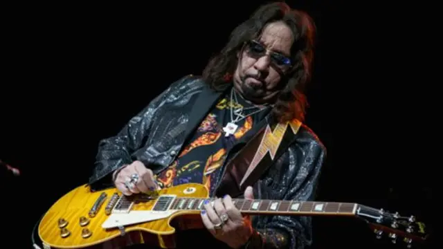 Помер Ейс Фрейлі, легендарний гітарист гурту KISS
