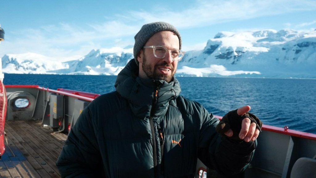 Антона Птушкіна нагородили орденом «За заслуги» за внесок у розвиток культури та мистецтва Антон Птушкін отримав орден «За заслуги» від Зеленського