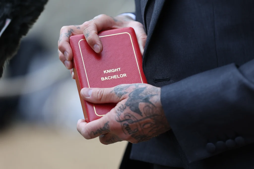 Девід Бекхем став лицарем: король Чарльз нагородив