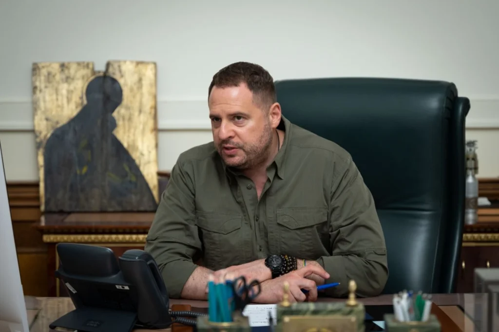 Єрмак відставка: чому Зеленський звільнив голову ОП