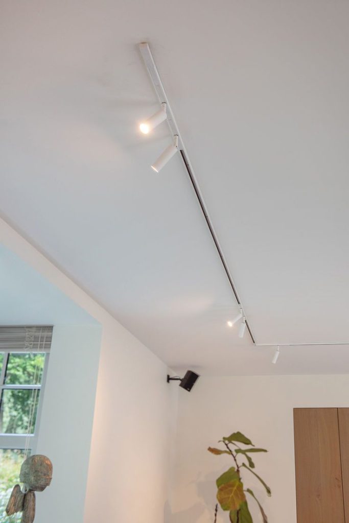 Натяжные потолки в ремонте: выбор, виды и применение