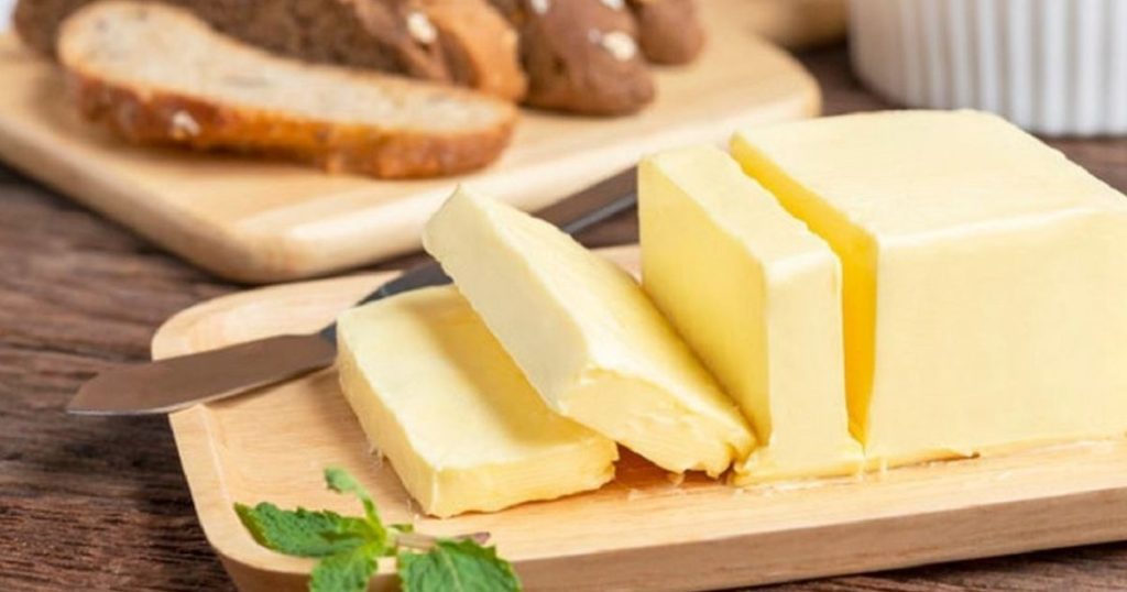 Переповнені склади масла 2025: що відбувається на молочному ринку України Криза масла в Україні: чому склади переповнені у 2025 році