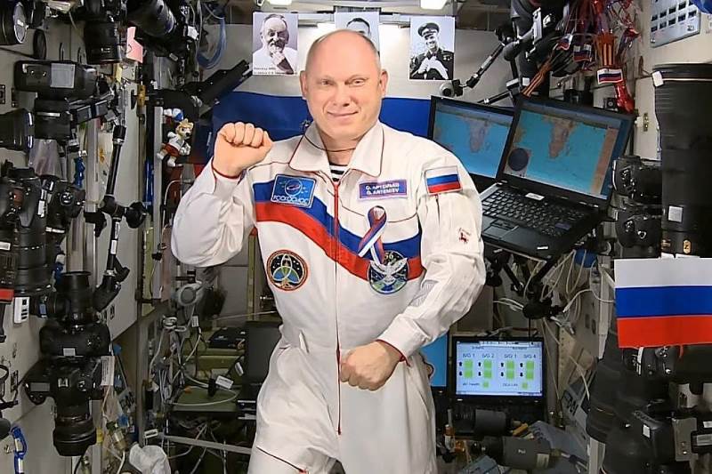 Російський космонавт Олег Артем’єв усунений SpaceX перед Crew-12