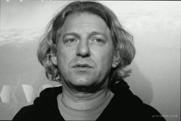 Олександр Олейников помер: що відомо про причини смерті, кар’єру і “Вечірній Ургант”