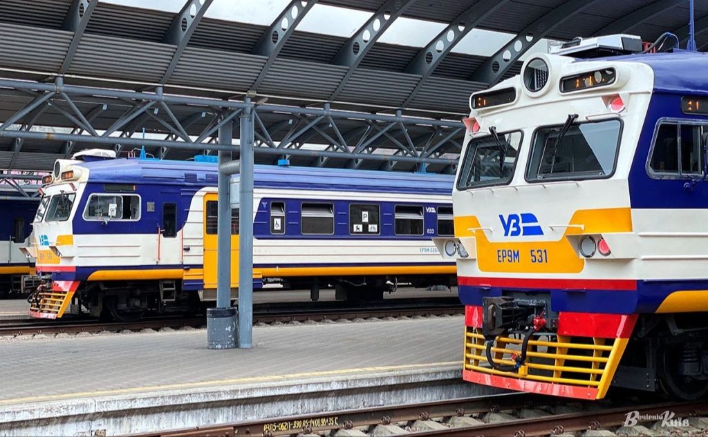 Uklon і Bolt для пасажирів УЗ: нічні промокоди, -50% та поїздки з вокзалу