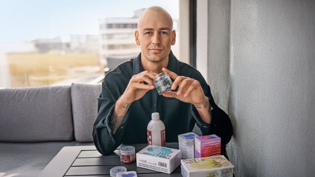 CEO Perla Helsa Денис Сахаров згадав “файли Епштейна” в рекламі: що сталося в Threads CEO Perla Helsa Денис Сахаров згадав “файли Епштейна” в рекламі: що сталося в Threads