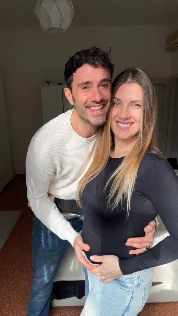 Ольга Харлан заявила про вагітність: що відомо про дитину від Луїджі Самеле та реакцію фанів