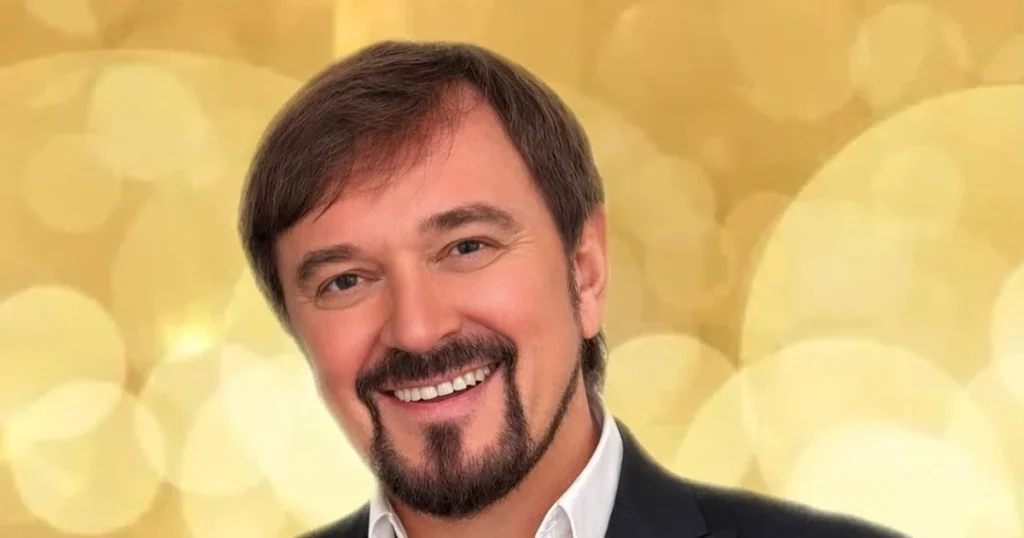 60-річний Михайло Грицкан екстремально політав під куполом цирку у Львові