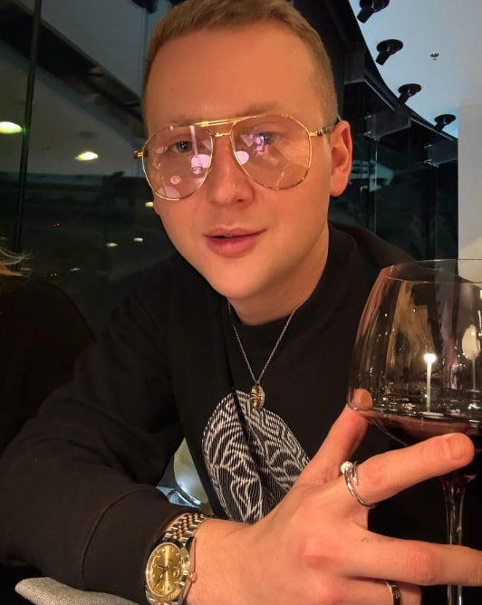 Novo Medical Center у Львові відмовив в обслуговуванні блогеру Олексію Мироненку через російську і мат