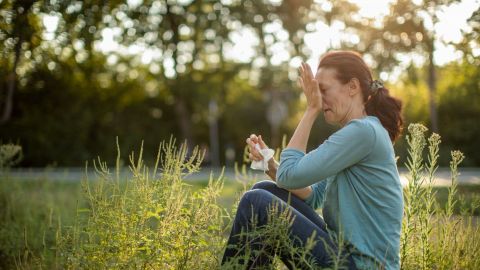 Весняна алергія: на що реагує організм у березні та як не переплутати її з ГРВІ