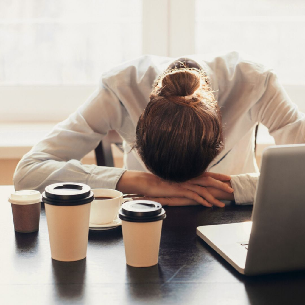 Чому навесні постійно хочеться спати: дефіцити чи перевтома