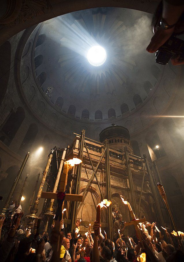 Благодатний вогонь 2026: коли зійде, що символізує і як пов’язаний із Великоднем