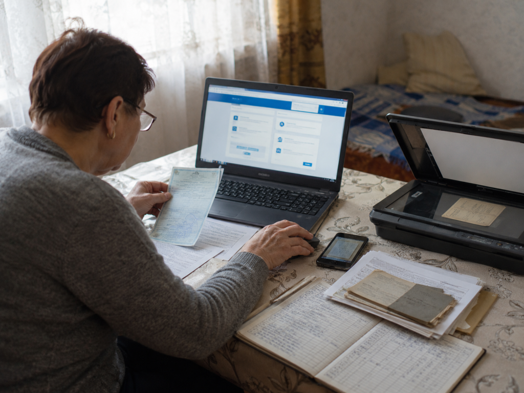 Трудовий стаж для оформлення пенсії ВПО: як підтвердити, якщо документи втрачені або залишилися в окупації