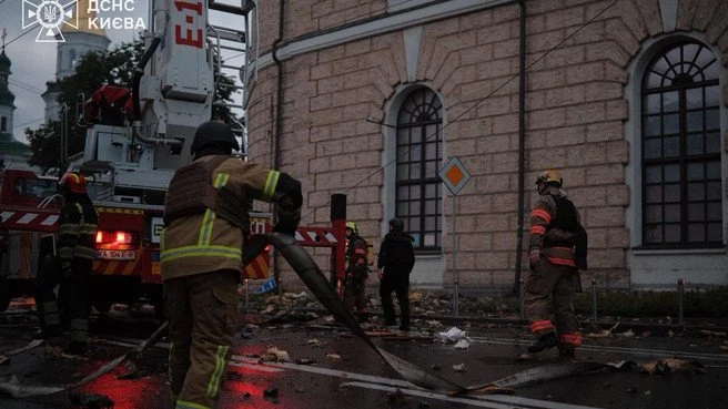 Зеленський анонсував відповідь Путіну після атаки по Україні: що сказав