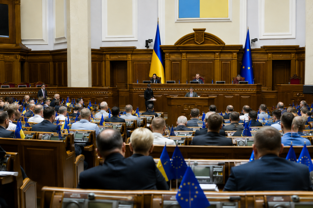 Мобілізацію в Україні продовжать до кінця жовтня: що відомо про нове рішення
