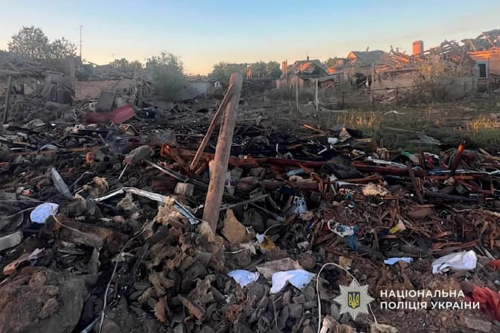 Російська ракета вбила багатодітну родину під Кривим Рогом: будинок зруйновано вщент