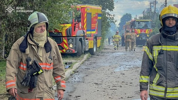 Понад три години вибухів у Вишневому: що сталося, де триває евакуація та яка ситуація зараз