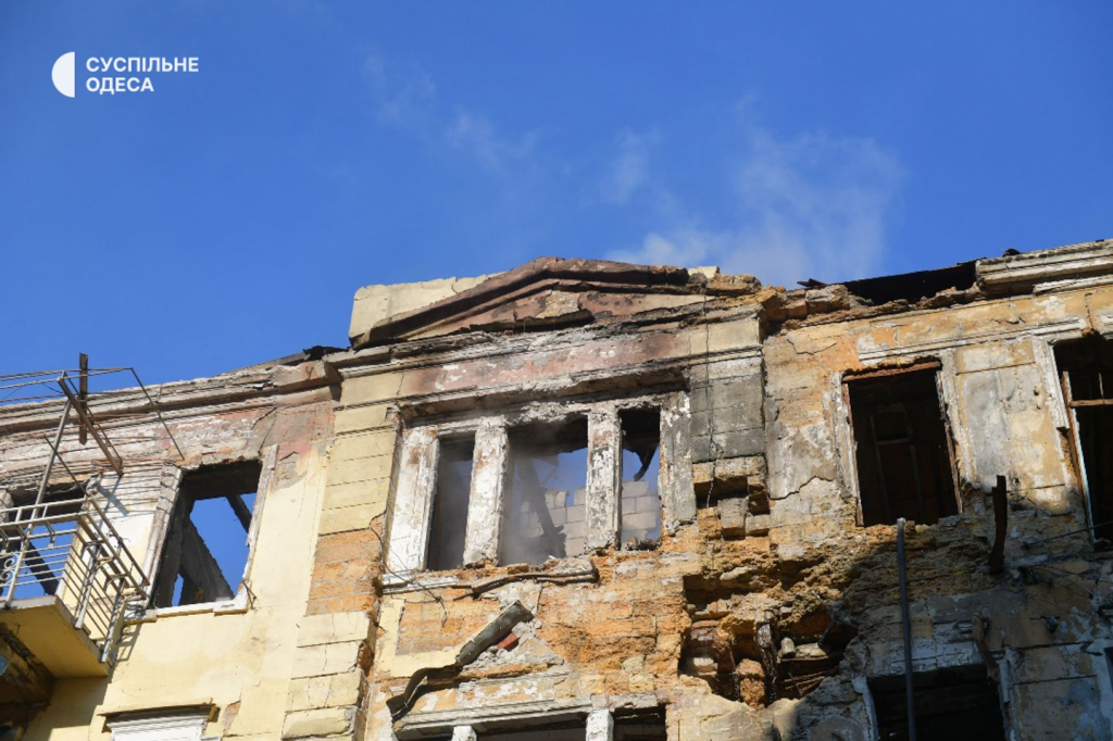 Масована атака на Одесу вночі 9 серпня: 12 постраждалих, зруйновані будинки та перебої зі світлом