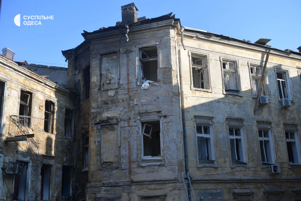 Масована атака на Одесу вночі 9 серпня: 12 постраждалих, зруйновані будинки та перебої зі світлом