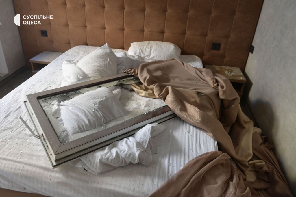 Масована атака на Одесу вночі 9 серпня: 12 постраждалих, зруйновані будинки та перебої зі світлом