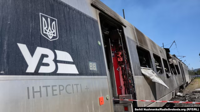 РФ атакувала пасажирський потяг на Одещині: загинули машиніст і його помічник