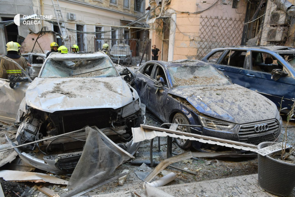 Масована атака на Одесу вночі 9 серпня: 12 постраждалих, зруйновані будинки та перебої зі світлом