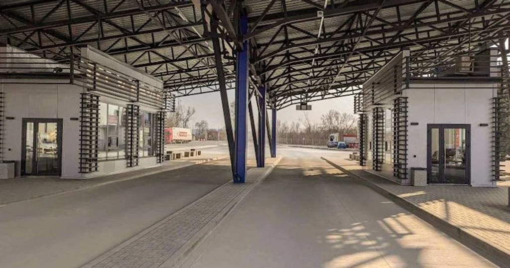 Російський снаряд влучив у автобус на кордоні України і Молдови: що відомо