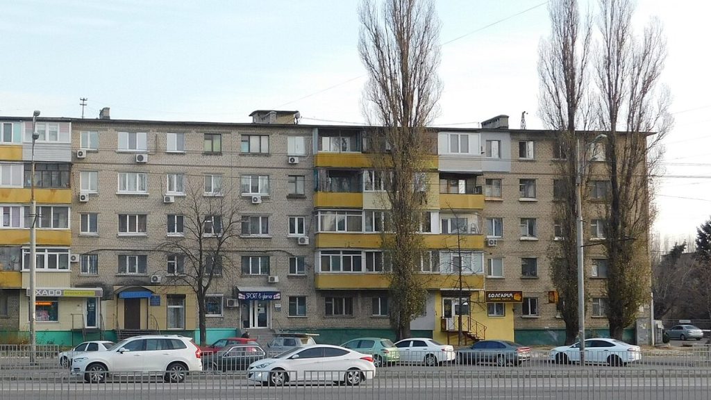 СвітлоДІМ у Дніпропетровській, Запорізькій, Полтавській і Сумській областях: як ОСББ отримати до 300 тис. грн П’ятиповерховий багатоквартирний будинок у Дніпрі